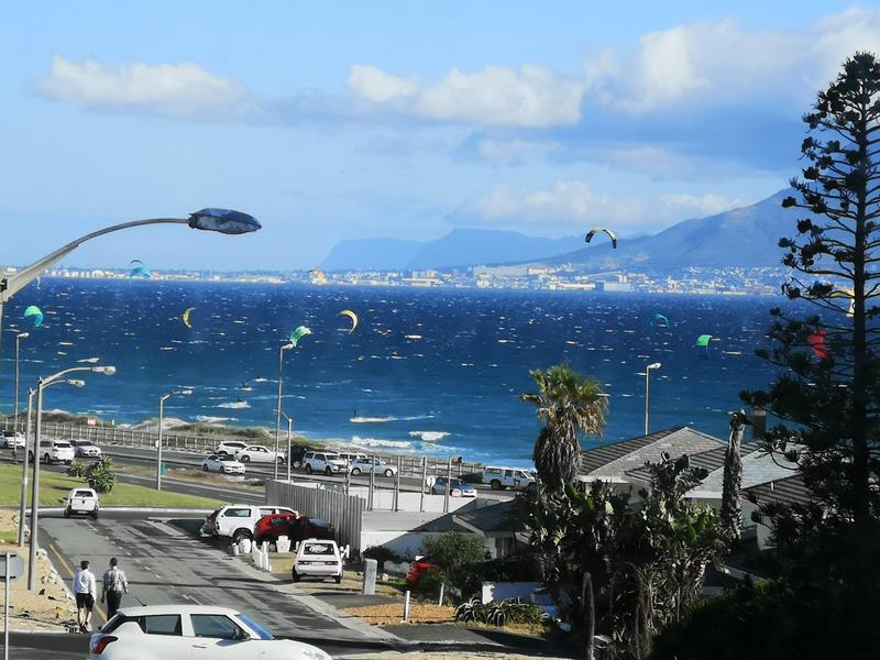 To Let 2 Bedroom Property for Rent in Blouberg Beachfront Western Cape
